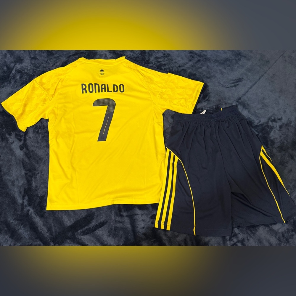 Cristiano Ronaldo #7 Al-Nassr FC 2025-26 Home Kids Set Multi size Avai ⚽️🥅🔥 - Picture 2 of 3